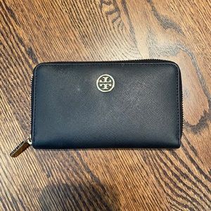 Tory Burch black wallet